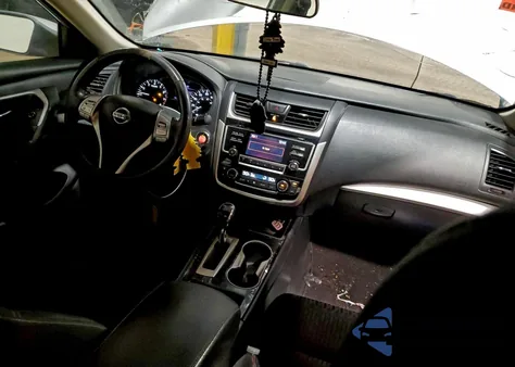 2018 Nissan Altima 2.5 z USA, uszkodzony, nr VIN 1N4AL3AP2JC154045